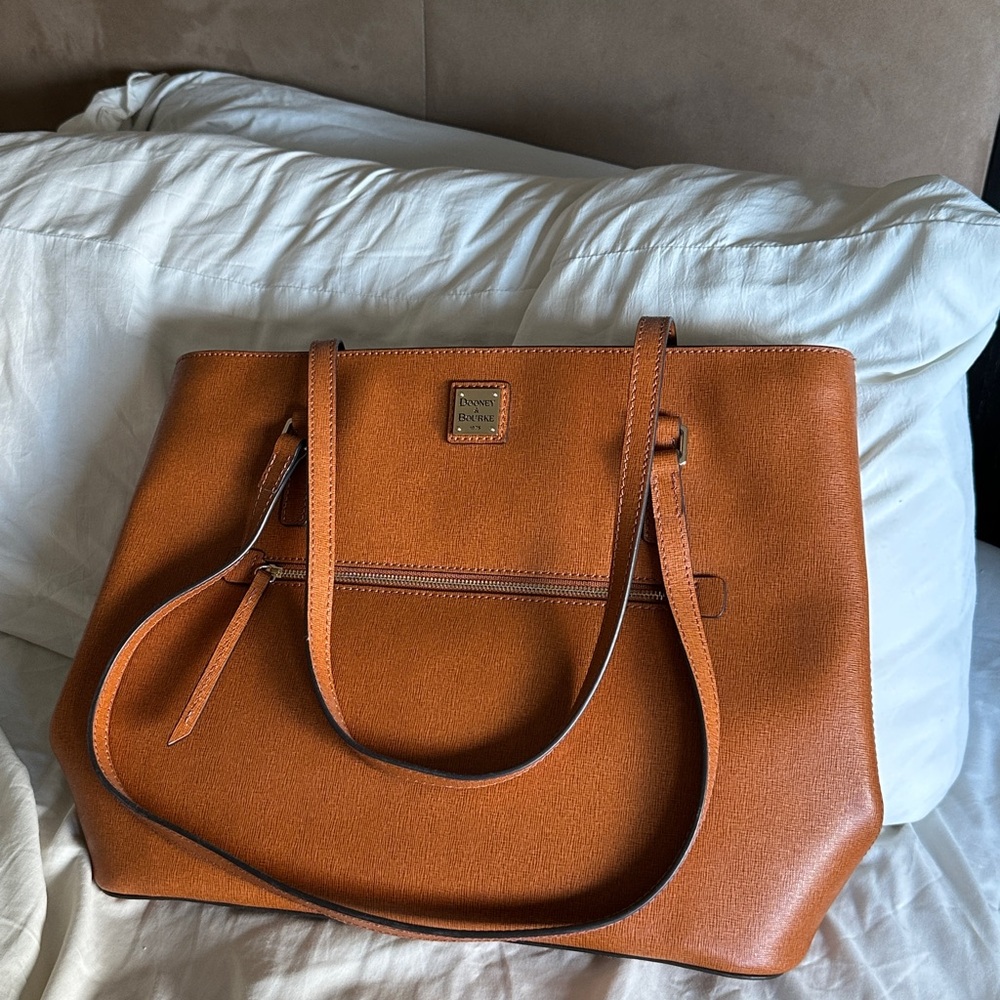 Brand New never worn - Dooney & Bourke Tan Leather Tote Bag